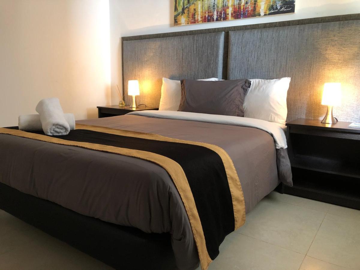 Beta Hotel Саленто Екстериор снимка