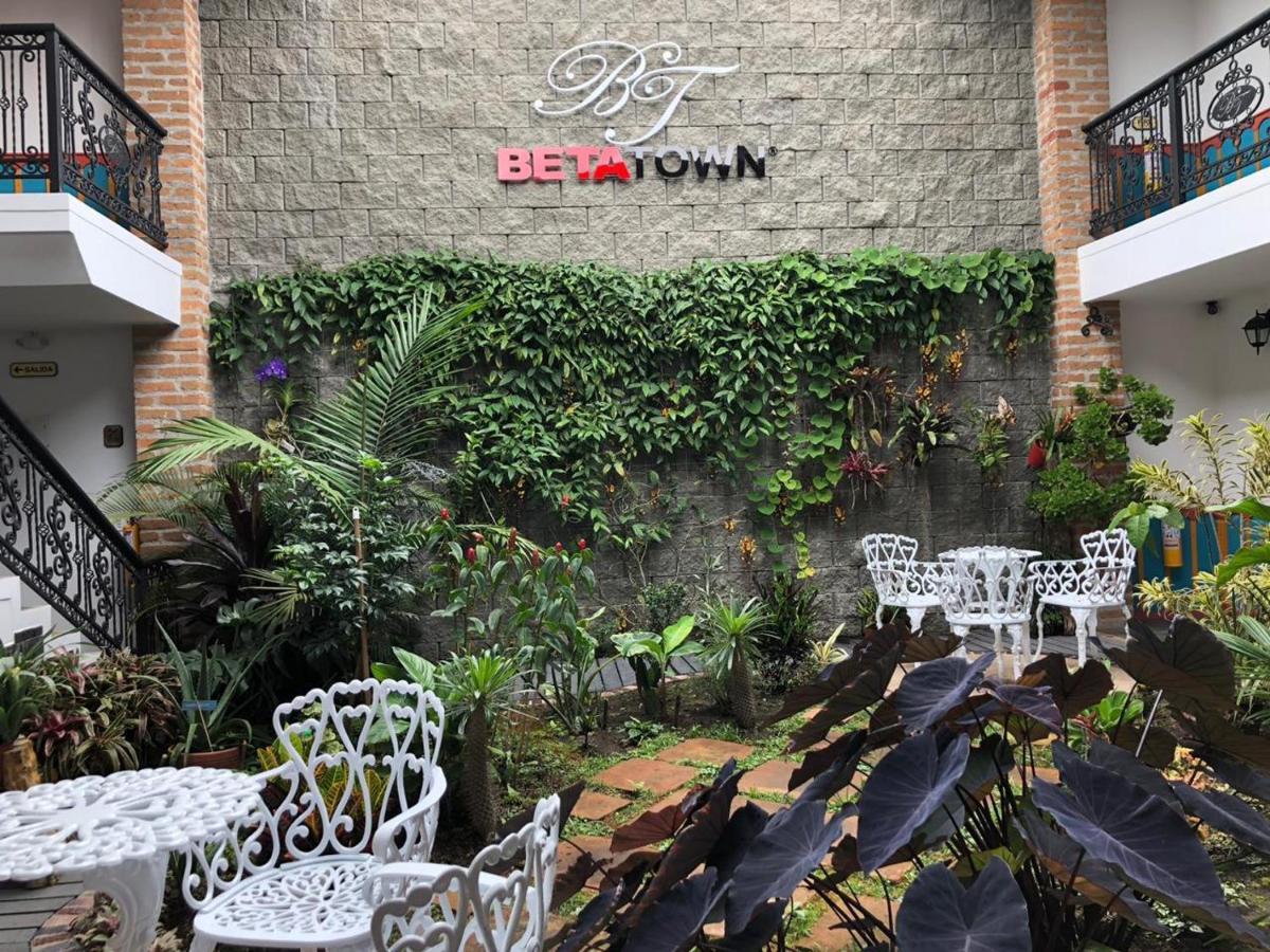 Beta Hotel Саленто Екстериор снимка